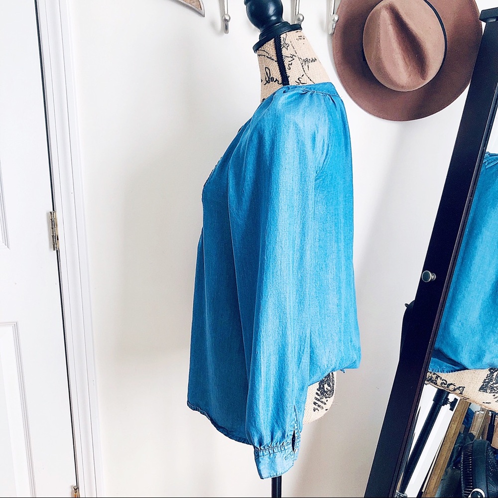 🦋Denim Top🦋 - Picture 2 of 3